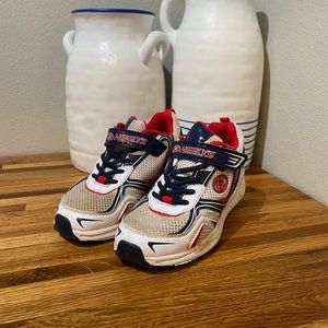 Heely’s dual wheel shoes